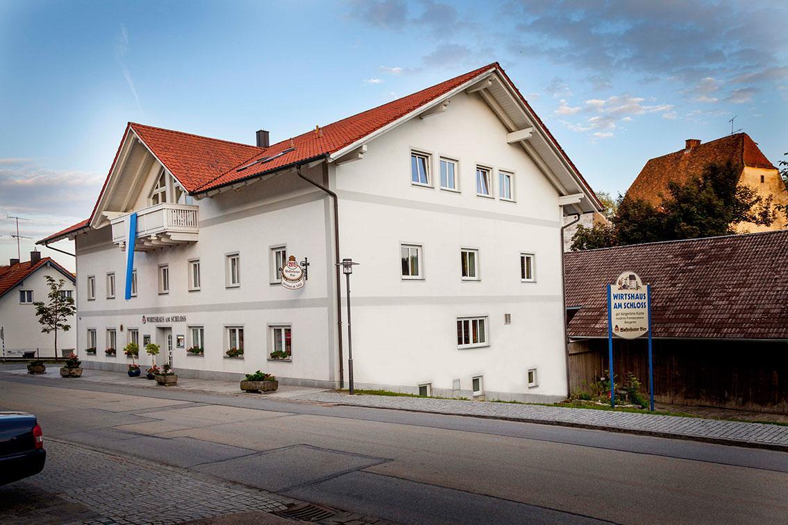 Hotel Wirtshaus Am Schloss Aicha vorm Wald ภายนอก รูปภาพ